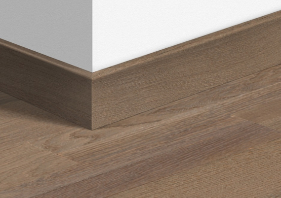 Quick-Step plinten Parketplint (bijpassende kleur) - Hoge plinten - Plinten - Woodstep in houten vloeren