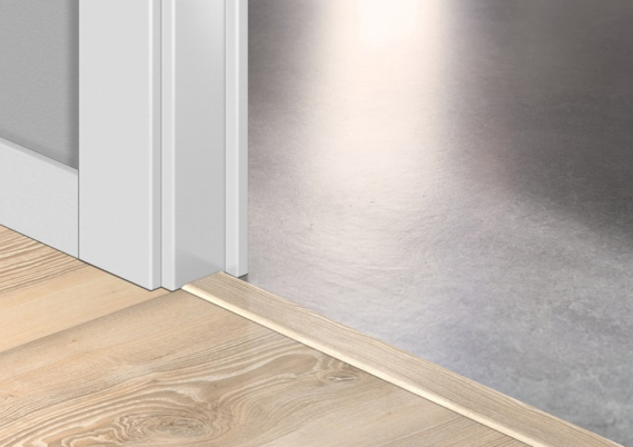 plinten Witte es - vloeren - Vloeren - Woodstep specialist in houten vloeren